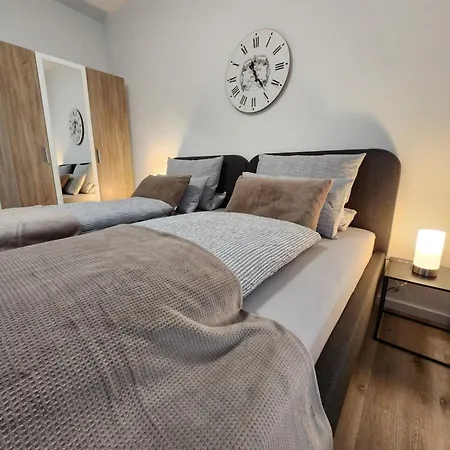 Wohnen Am Schlosspark Apartment *