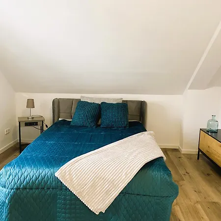 Wohnen Am Schlosspark Apartment